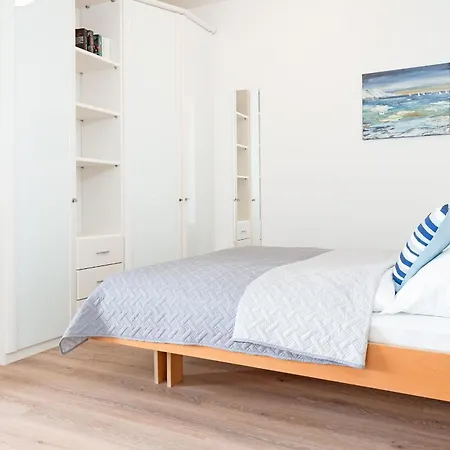 Hang 13 Meerblick 18 *