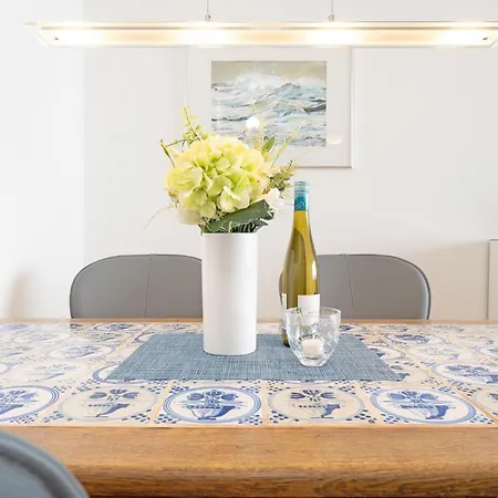 Hang 13 Meerblick 18 *